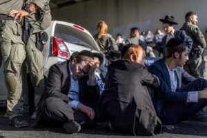 Haredi Men Block West Bank Highway After Draft Dodger’s Arrest